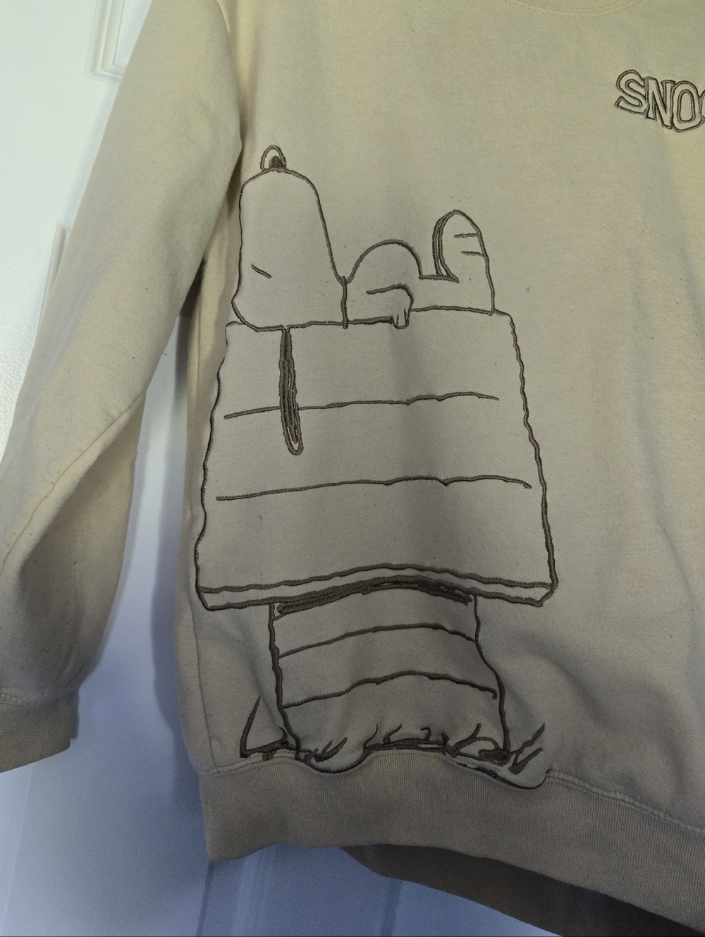 Peanuts Beige Snoopy Graphic Crewneck Sweater - Picture 3 of 7